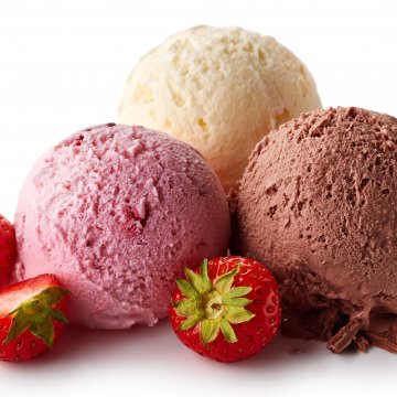 ice cream strawberries blenders 